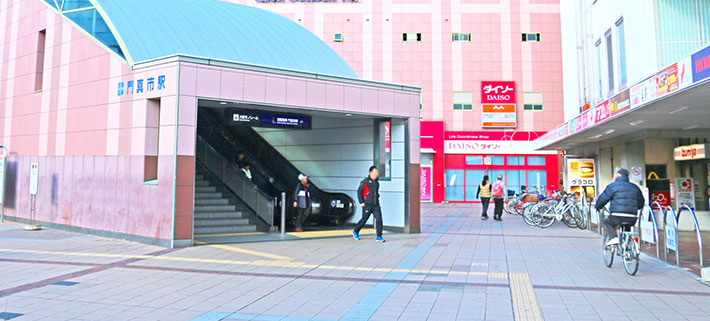 街頭演説場所として使用されることが多い駅前広場の画像